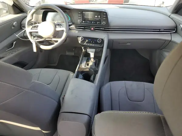 KMHLM4DJXSU153374 2025 HYUNDAI ELANTRA - Image 8