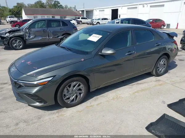 KMHLM4DJXSU157473 2025 HYUNDAI ELANTRA - Image 2