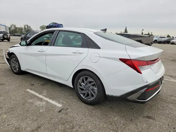 KMHLM4DJXSU158400 2025 HYUNDAI ELANTRA - Image 2