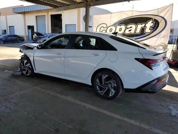 KMHLM4DJXSU168389 2025 HYUNDAI ELANTRA - Image 2