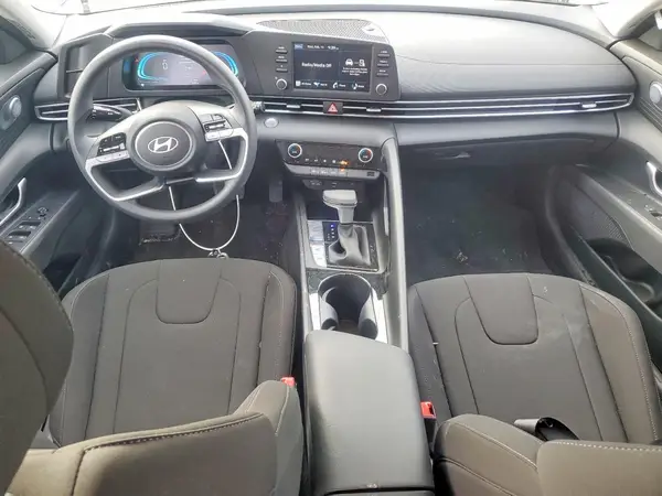 KMHLM4DJXSU172975 2025 HYUNDAI ELANTRA - Image 8