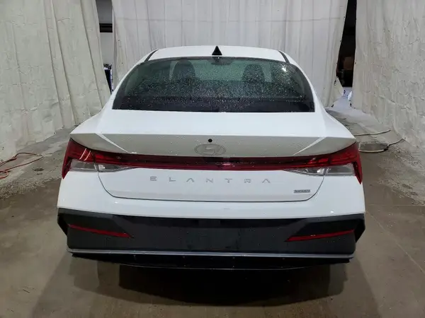 2026 HYUNDAI ELANTRA auction photo 6