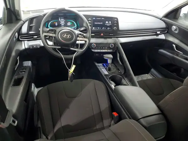2026 HYUNDAI ELANTRA auction photo 8