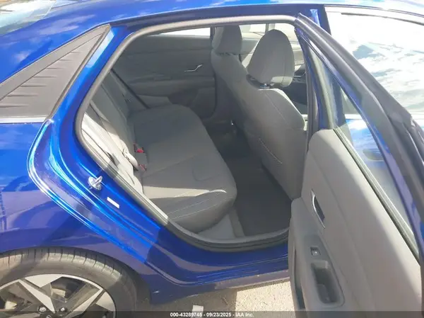 KMHLN4AG5NU318452 2022 HYUNDAI ELANTRA - Image 8