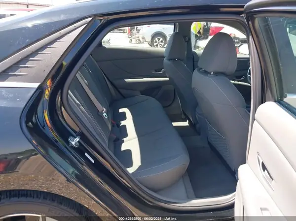 KMHLN4AG6NU331761 2022 HYUNDAI ELANTRA - Image 8