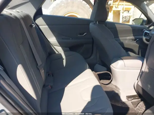 KMHLN4AG9MU071368 2021 HYUNDAI ELANTRA - Image 8