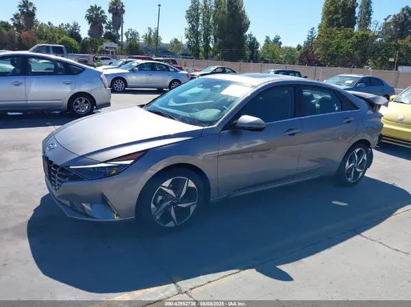 KMHLN4AJ2NU013616 2022 HYUNDAI ELANTRA - Image 2