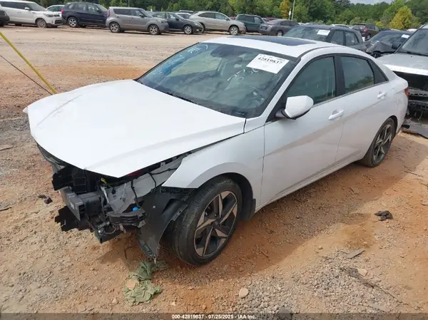 KMHLN4AJ2PU033366 2023 HYUNDAI ELANTRA - Image 2