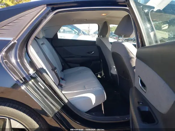 KMHLN4AJ2PU063547 2023 HYUNDAI ELANTRA - Image 8