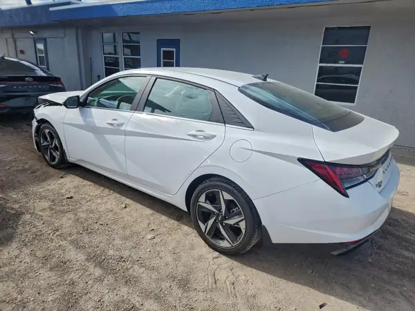 KMHLN4AJ8NU024362 2022 HYUNDAI ELANTRA - Image 2
