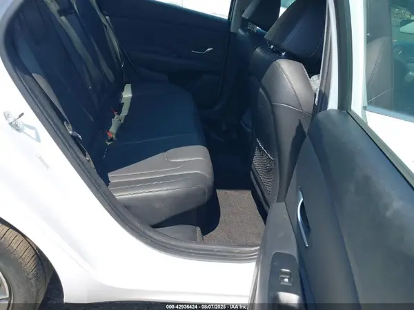 KMHLN4AJ9PU070351 2023 HYUNDAI ELANTRA - Image 8