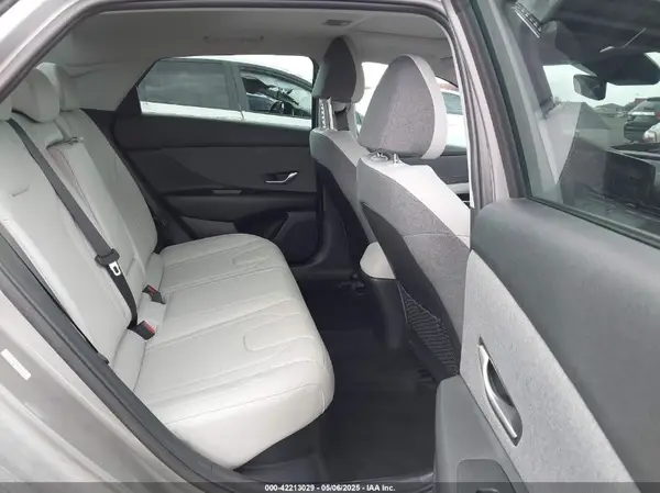 KMHLN4AJ9PU092057 2023 HYUNDAI ELANTRA - Image 8