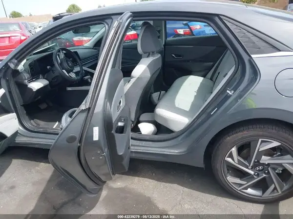 KMHLN4DJ6RU097585 2024 HYUNDAI ELANTRA - Image 8