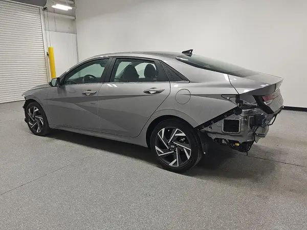 KMHLN4DJ8RU095224 2024 HYUNDAI ELANTRA - Image 2