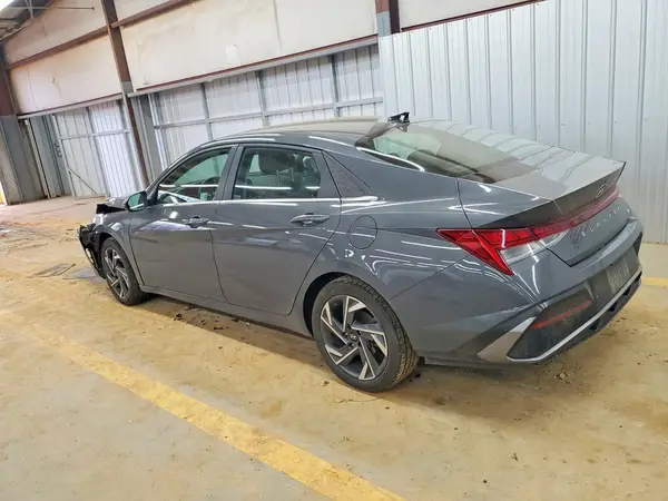 KMHLN4DJ8RU107078 2024 HYUNDAI ELANTRA - Image 2