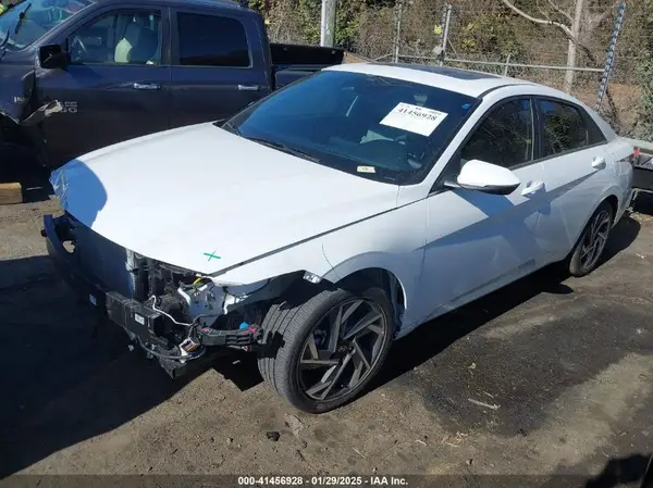 KMHLN4DJXRU118602 2024 HYUNDAI ELANTRA - Image 2
