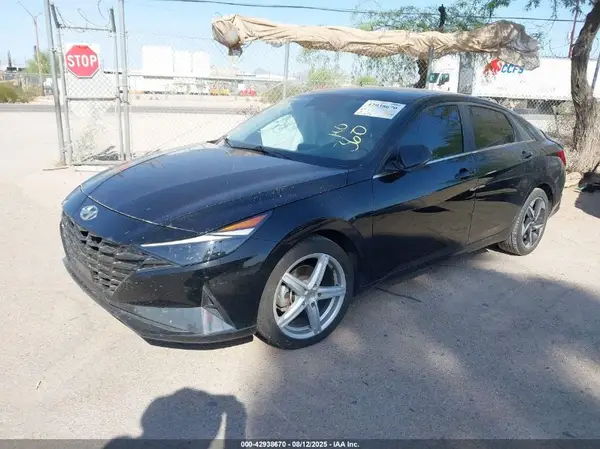 KMHLP4AG0NU218477 2022 HYUNDAI ELANTRA - Image 2