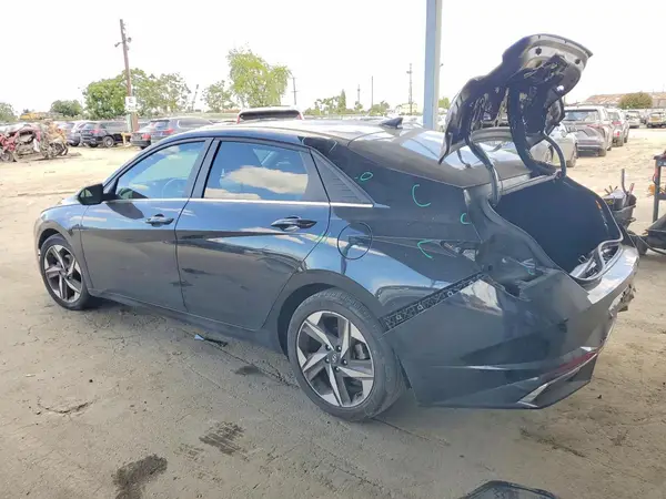 KMHLP4AG0NU298878 2022 HYUNDAI ELANTRA - Image 2