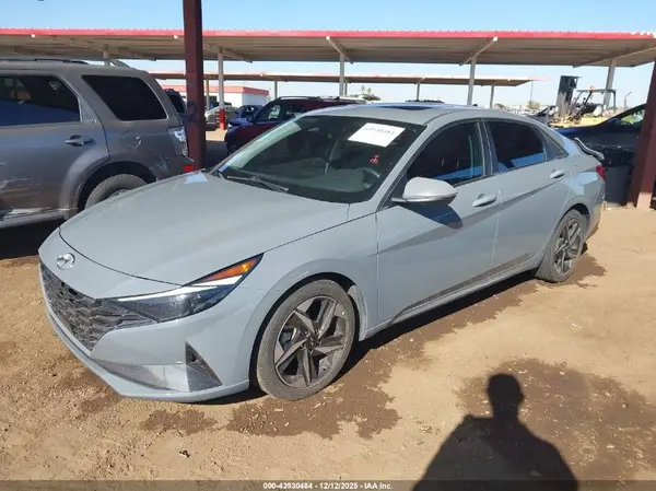 KMHLP4AG0NU348565 2022 HYUNDAI ELANTRA - Image 2