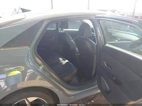 KMHLP4AG0NU348565 2022 HYUNDAI ELANTRA - Image 8