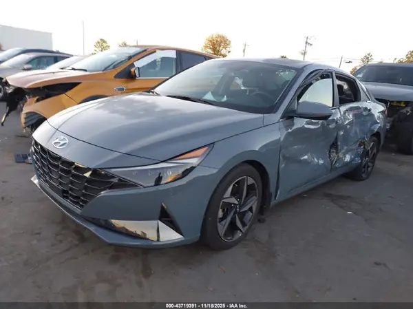KMHLP4AG0PU371573 2023 HYUNDAI ELANTRA - Image 2
