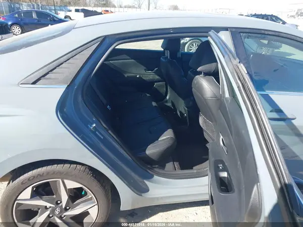 KMHLP4AG0PU404006 2023 HYUNDAI ELANTRA - Image 8