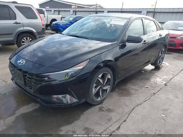 KMHLP4AG0PU537719 2023 HYUNDAI ELANTRA - Image 2