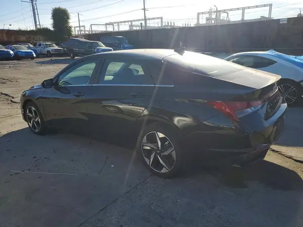 KMHLP4AG0PU585107 2023 HYUNDAI ELANTRA - Image 2