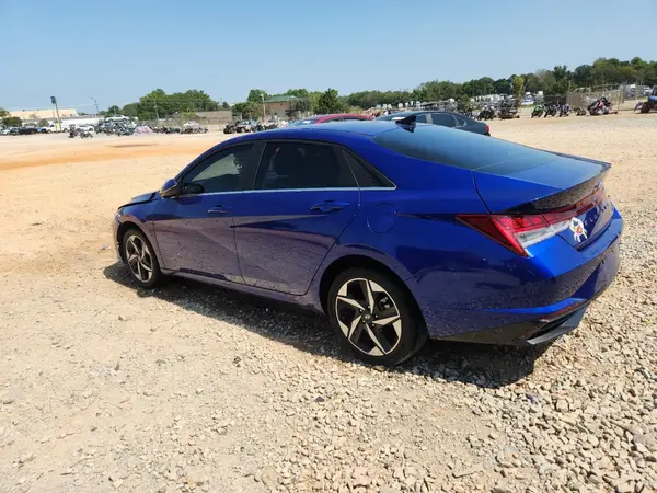 KMHLP4AG1PU428623 2023 HYUNDAI ELANTRA - Image 2
