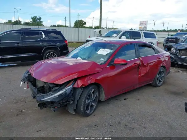 KMHLP4AG1PU478924 2023 HYUNDAI ELANTRA - Image 2
