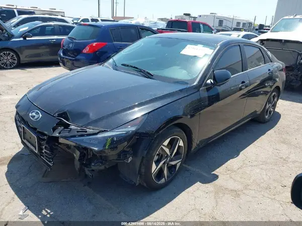 KMHLP4AG1PU525126 2023 HYUNDAI ELANTRA - Image 2