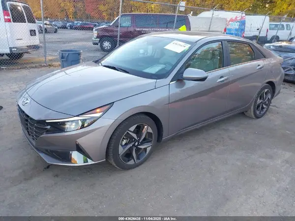 KMHLP4AG1PU562595 2023 HYUNDAI ELANTRA - Image 2