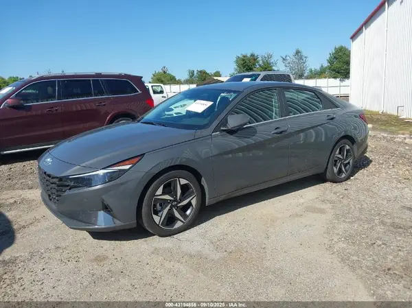 KMHLP4AG1PU618180 2023 HYUNDAI ELANTRA - Image 2