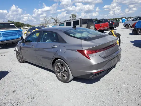 KMHLP4AG2MU109386 2021 HYUNDAI ELANTRA - Image 2