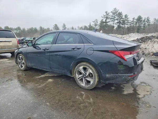 KMHLP4AG2NU357588 2022 HYUNDAI ELANTRA - Image 2