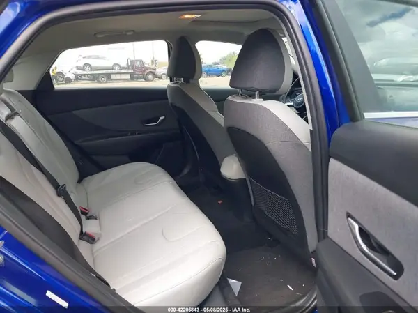 KMHLP4AG2PU377570 2023 HYUNDAI ELANTRA - Image 8