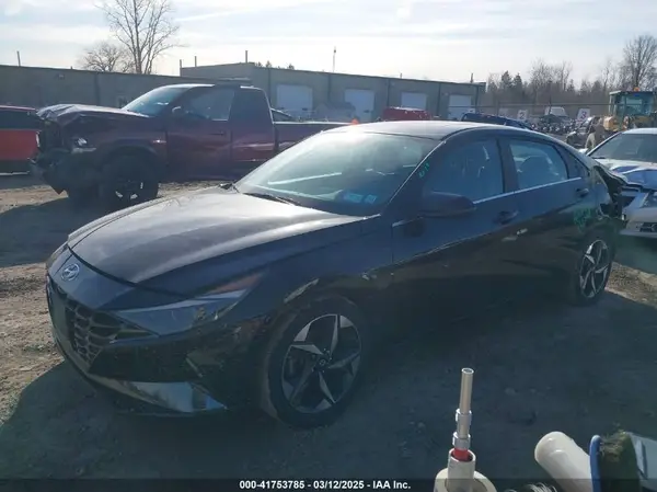KMHLP4AG2PU465776 2023 HYUNDAI ELANTRA - Image 2
