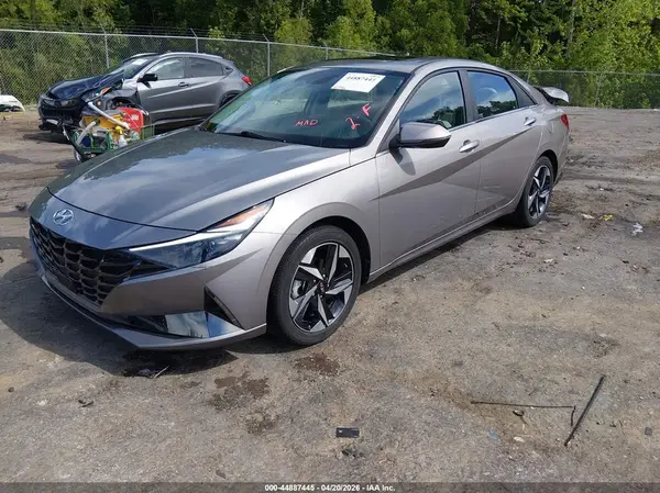 KMHLP4AG2PU561083 2023 HYUNDAI ELANTRA - Image 2
