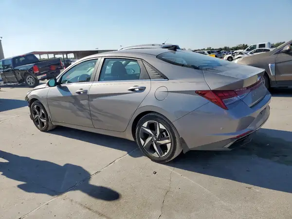 KMHLP4AG2PU584265 2023 HYUNDAI ELANTRA - Image 2