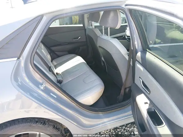 KMHLP4AG3MU112104 2021 HYUNDAI ELANTRA - Image 8