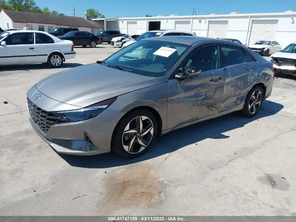 KMHLP4AG3NU228338 2022 HYUNDAI ELANTRA - Image 2