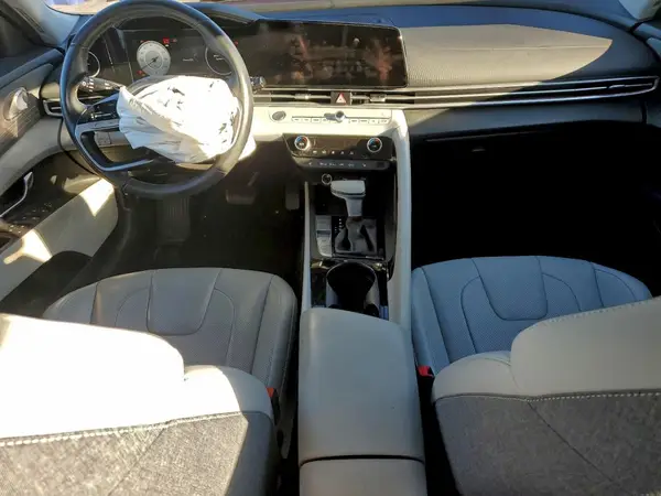KMHLP4AG3PU404081 2023 HYUNDAI ELANTRA - Image 8