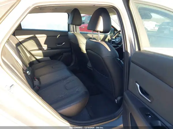 KMHLP4AG3PU430485 2023 HYUNDAI ELANTRA - Image 8