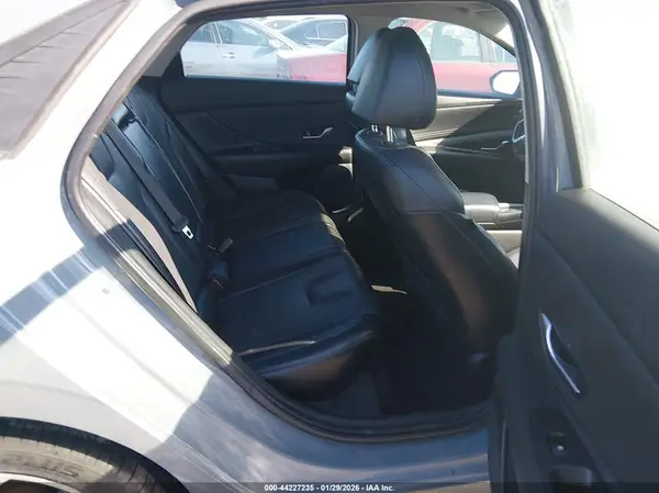 KMHLP4AG3PU456987 2023 HYUNDAI ELANTRA - Image 8