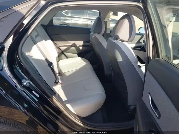 KMHLP4AG3PU562467 2023 HYUNDAI ELANTRA - Image 8