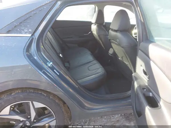 KMHLP4AG3PU575476 2023 HYUNDAI ELANTRA - Image 8