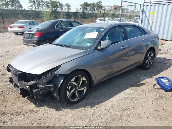 KMHLP4AG3PU620495 2023 HYUNDAI ELANTRA - Image 2