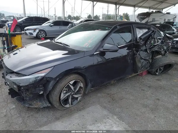 KMHLP4AG4PU377604 2023 HYUNDAI ELANTRA - Image 2