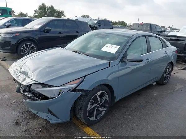 KMHLP4AG4PU381359 2023 HYUNDAI ELANTRA - Image 2