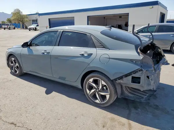 KMHLP4AG4PU382110 2023 HYUNDAI ELANTRA - Image 2